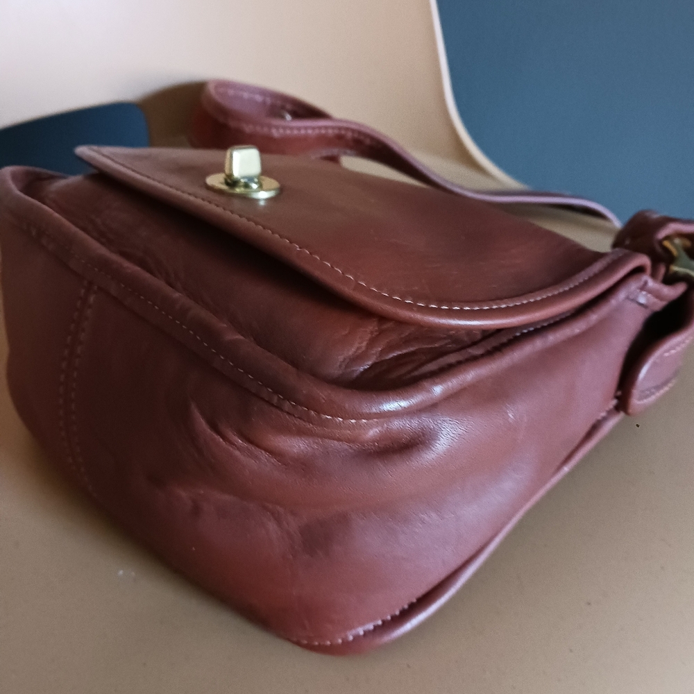 Vintage 90s COACH Legacy Flap Bag, Trial.bag. Cowhide Leather, Crossbody Bag - Picture 10 of 12